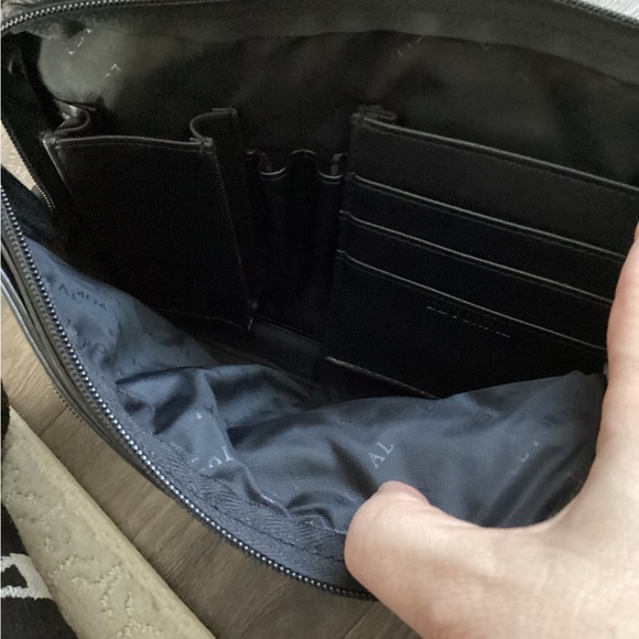 Leather El Portal man or woman wrist travel bag - Picture 3 of 4